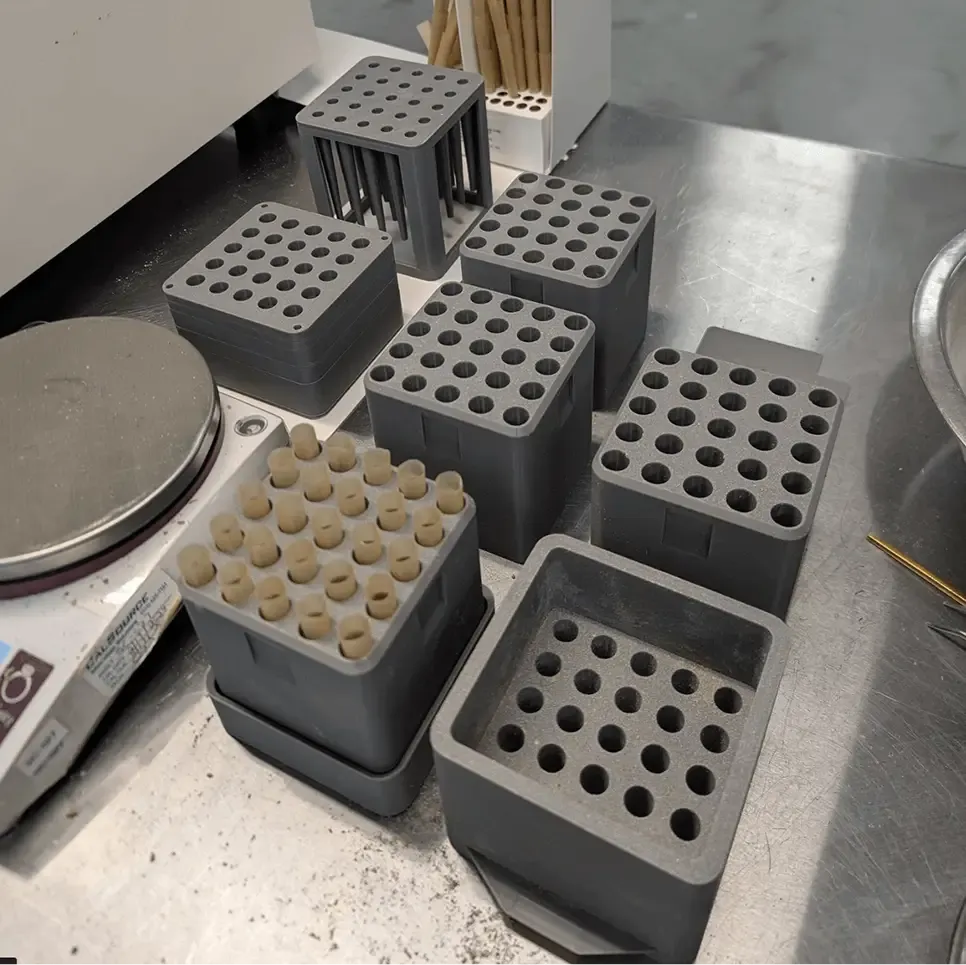 ArQ Lab Spiral Pre-Roll Machine