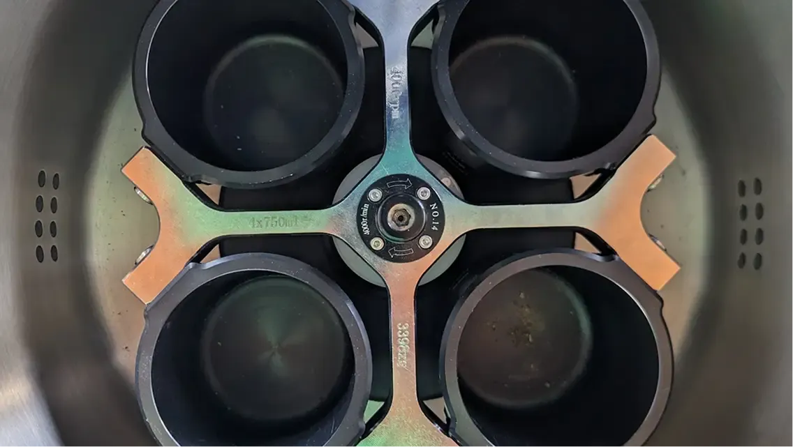 ArQ Lab Spiral Pre-Roll Machine