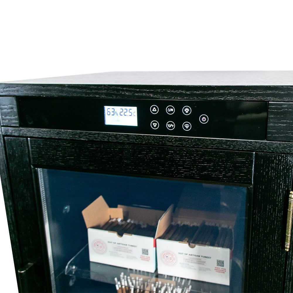 Black humidor with digital display showing 63% humidity and 22.5°C temperature.